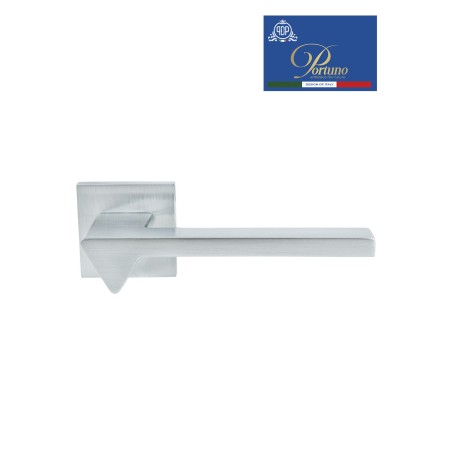 Дверная ручка на розетке Portuno Ama 204.02 Матовый хром